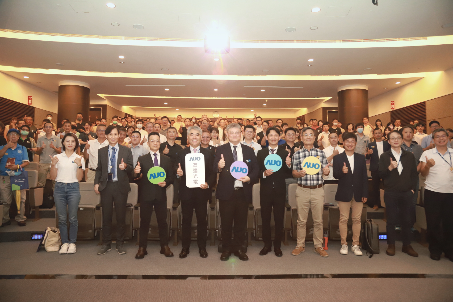 ���_(d��)�����Ո(q��ng)�I(l��ng)��?q��)��ҹ���������Դ�l(f��)չ��������󼰽��B��p̼���h�}�M(j��n)�н������ι�뢾Gɫ���m(x��)���B(t��i)Ȧ�č������C(j��)��