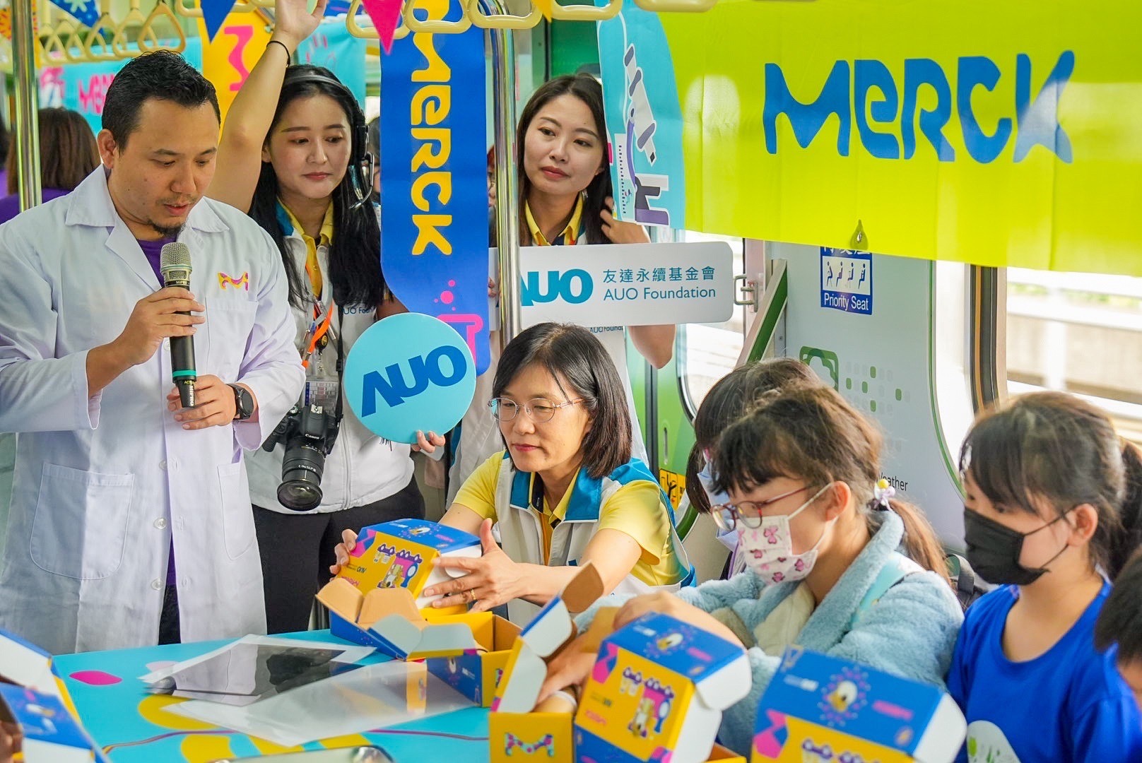 ���_(d��)�Թ����������Դ��ˮ�YԴ������ģ��O(sh��)Ӌ��������Դ��ѭ�h(hu��n)��(j��ng)��(j��)����Ԫ���m(x��)�������}���K�y�ֹ���(y��ng)�ⷰ�Ĭ���_�l(f��)��(chu��ng)��ƌW(xu��)�̲ļ������w򞣬��׌���m(x��)���B(y��ng)͸�^�ƌW(xu��)̽����������